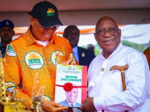 Eket Town Square Meeting: Gov Eno Empowers 1076 Persons with over N400M Grants, Equipment, Cars